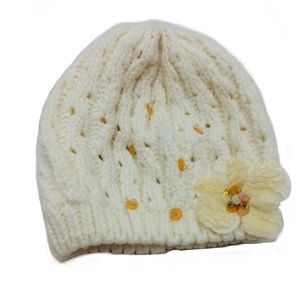 Knit hat with flower